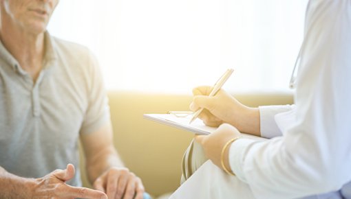 Foto eines Erwachsenen in der Psychotherapie